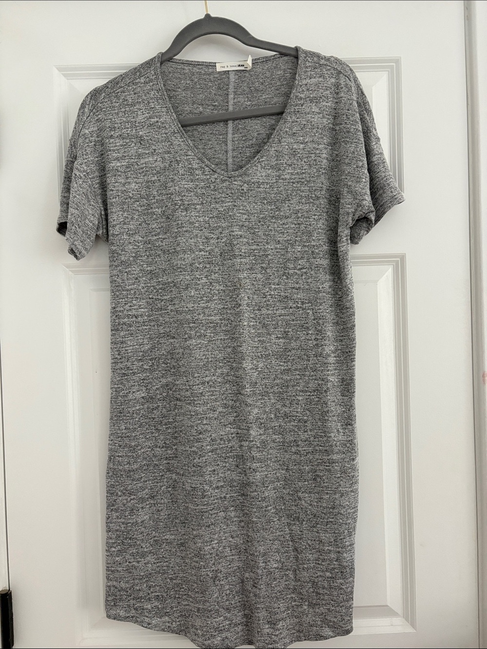 Rag & bone Women's V-Neck Heather Gray Knit tee shirt Dress size M